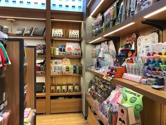 -百新书局(尚悦湾店)