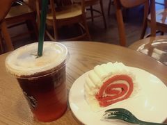 红丝绒卷蛋糕-星巴克(温州龙湾万达店)