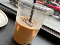 Latte-black rainbow coffee
