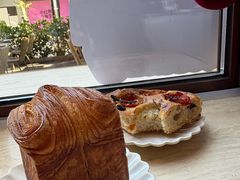 -VERIE BAKEHOUSE