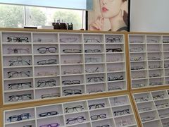 -李医生眼镜工作室