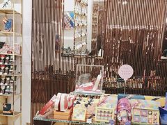 -VENCHI 闻绮(上海佛罗伦萨小镇店)
