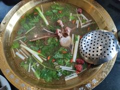 -周老三跷脚牛肉·全牛火锅(非遗传承店)