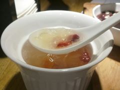 蔓越莓桃胶炖银耳-炖物24章·顺时轻养茶(杭州大厦店)