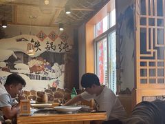 -锅老头海鲜铁锅炖