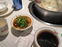 -三人行骨头王火锅(长寿店)