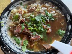 -闫家驴肉老店(华电一校店)
