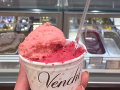 -VENCHI 闻绮(上海佛罗伦萨小镇店)