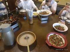 -富正毅三下锅·湘西韵味(天门山索道店)