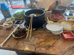 -鲁朗纳麦石锅鸡庄园