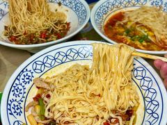 -李与白包子铺(桐梓林店)