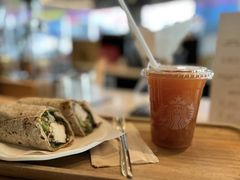 -星巴克臻选(莘庄仲盛店)