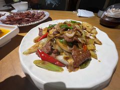 -隔壁老王·家常云南菜(花巷店)