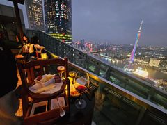 -广州柏悦酒店·悦吧·顶楼露天酒吧