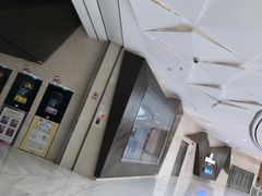 -英皇UA电影城(虹桥天地店)