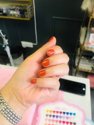 -伍小姐美甲美睫半永久