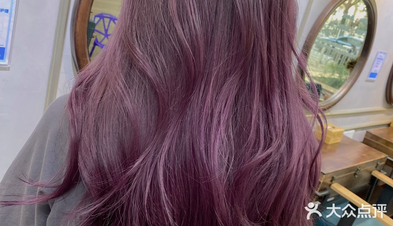 紫藤色