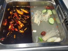 鸳鸯锅底-闵四遵义羊肉粉(朝外大街店)