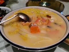 -皇冠明珠鱼翅楼(水上公园店)