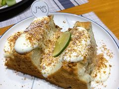 雪顶原味黄油戚风蛋糕-JANS意式简餐厅·惠灵顿牛排