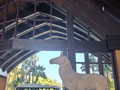 -三亚湾海居雅高铂尔曼度假酒店