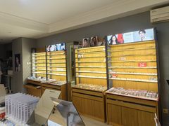 -优医视平价眼镜蔡司依视路折扣工厂店(德胜门店)