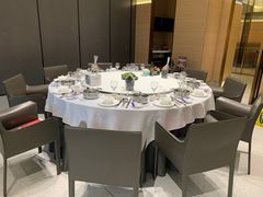 -红鼎豆捞·非遗鲍皇汤火锅(宝丰路店)