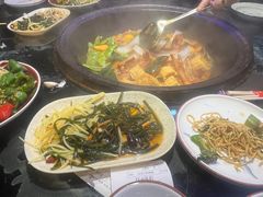 -鱼窝棚柴火铁锅炖(富山屯店)