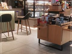 -星巴克臻选(上海中环广场2F店)