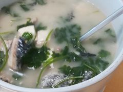 芜茜鱼骨豆腐汤-将军陂美食山庄·瓦缸炭烧鸡