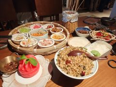 -包整·丝娃娃(一览甲秀楼风景店)