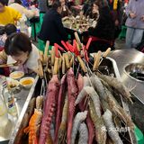 感觉整个九龙坡的人都在他家吃串串…