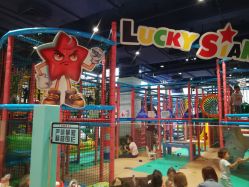 -LuckyStar幸运星家庭娱乐中心(东莞国贸店)