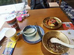 -包整·丝娃娃(一览甲秀楼风景店)