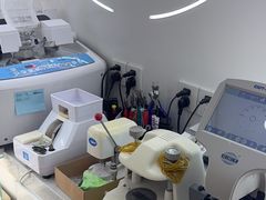 -美式眼镜·授权蔡司.依视路.尼康.豪雅.明月(南翔印象城店)