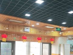 -屯老二农家铁锅炖·行业领军者(梅江店)