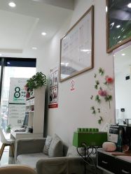 -黑奥秘脱发白发中心