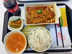 香辣无骨烤鱼饭-鲲少爷烤鱼饭.螺蛳粉·清真(爱琴海店)