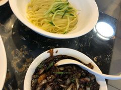 海鲜炸酱面-桃园中华料理炸酱面(燕儿岛路店)