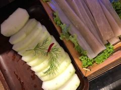 -尚尚仙·酸汤猪手·猪肚鸡火锅(华联万柳购物中心店)