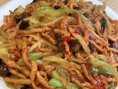 鱼香肉丝-方城小吃店