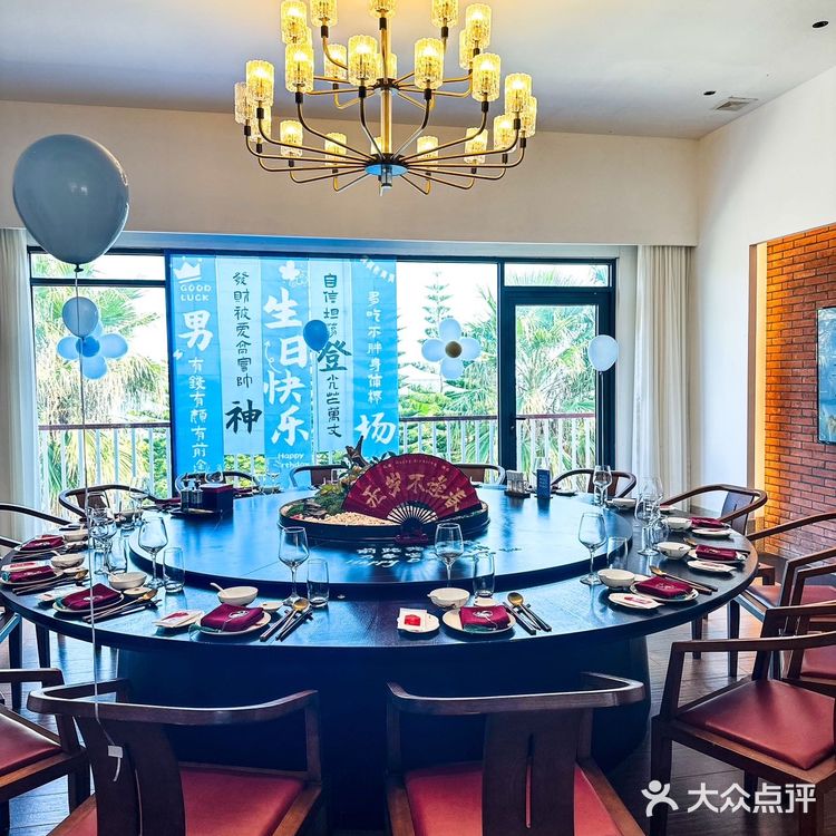 高端局｜一键搞定毕业礼、成年礼等场合……