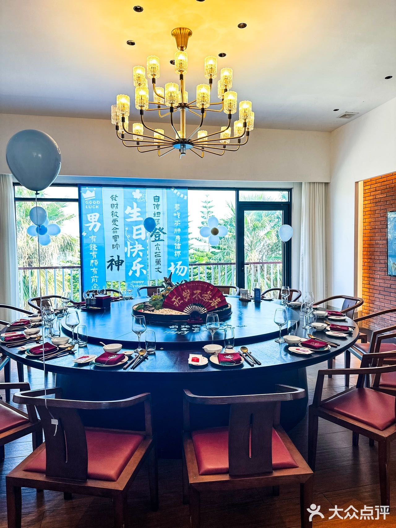 高端局｜一键搞定毕业礼、成年礼等场合……