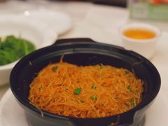 海胆粉丝煲-五谷芳乳鸽王(海景店)