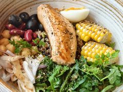 香煎三文鱼谷物碗-FOOOO CITY CLUB 孚乐里音乐西餐酒吧(悠方店)