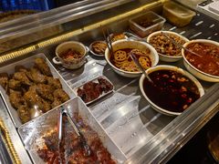 -爆炸头阿姨小四川正宗川味小吃(无任何分店)