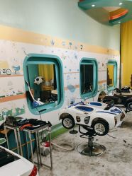 -爆米花儿童美发乐园