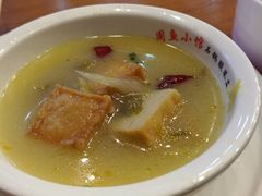 -周鱼小馆石锅酸菜鱼(活力汇店)