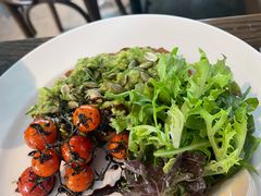 -ROAST coffee & eatery