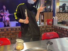 -马路牙子烧烤音乐酒馆(望京店)